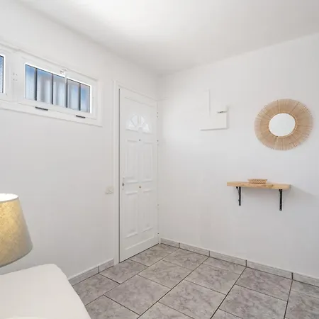 Hand Made Apartment *