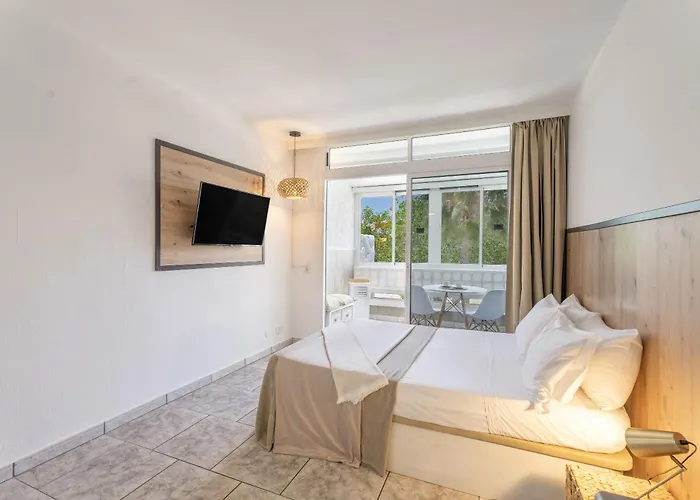 Hand Made Costa Del Silencio