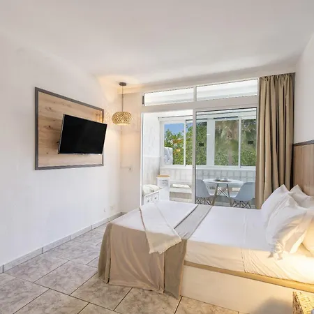 Hand Made Costa Del Silencio